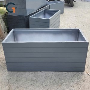 Chậu trồng cây composite PVC kẻ chỉ sơn màu ghi xám kích thước các loại